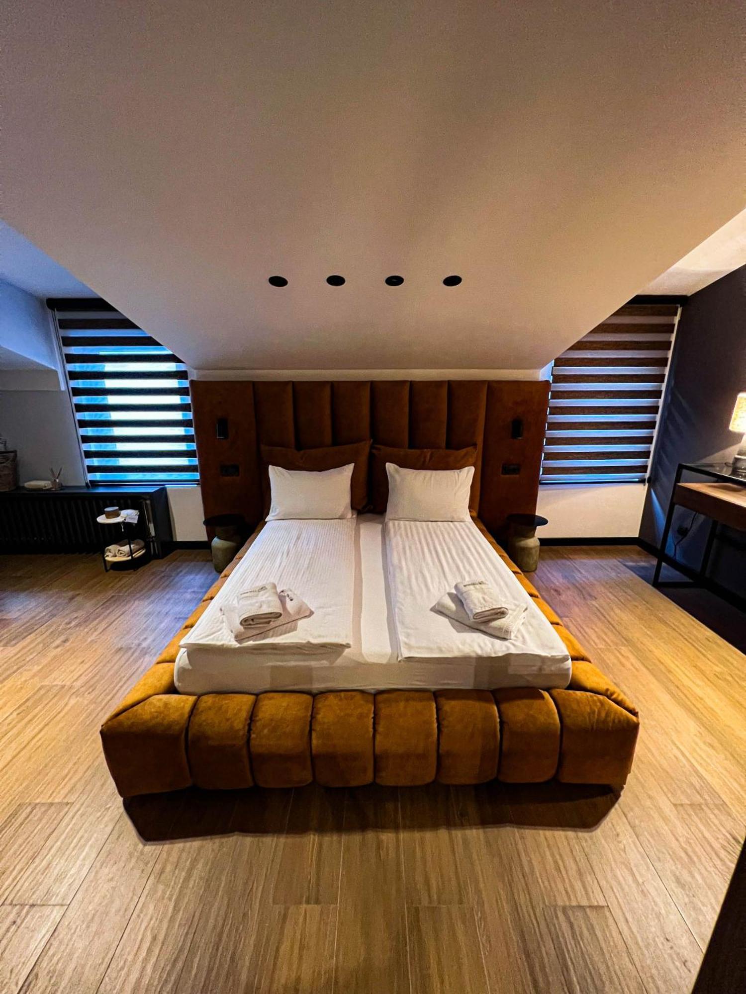 Kristall Apartments Premium Šabac エクステリア 写真