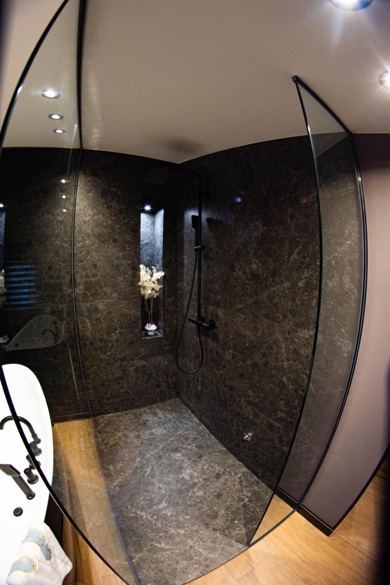 Kristall Apartments Premium Šabac エクステリア 写真